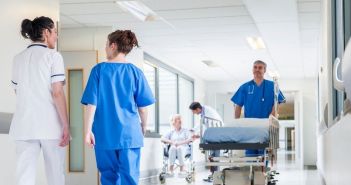 Einigung auf Pflegeerlöskatalog 2024: Finanzierung der Pflegepersonalkosten gesichert Selbstverwaltungspartner einigen sich auf Krankenhausentgelte für (Foto: AdobeStock - spotmatikphoto 124928348)