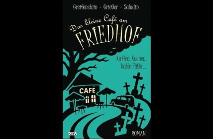 Drei Damen klatschen genüsslich über Beerdigungen im skurrilen Friedhofscafe Im kleinen Cafe am Friedhof wird köstlich morbide (Foto: KBV Verlags- und Medien-GmbH)