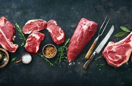RWI-Studie zeigt: Newsletter senken Fleischkonsum bei Wenigessern um (Foto: AdobeStock - Alexander Raths - 340612287)